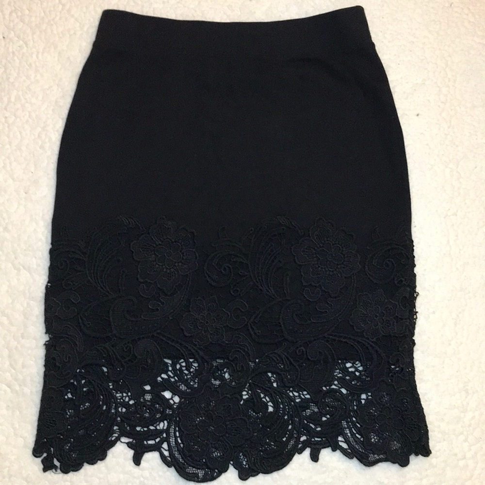 Lace Embroidered Black Skirt - Picture 4 of 10